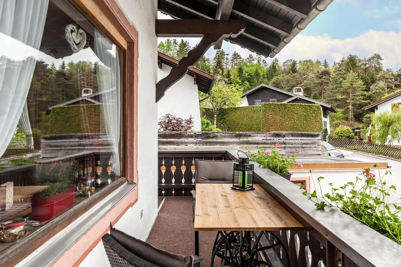 Ferienwohnung Bergblick Garmisch-Partenkirchen 0*,